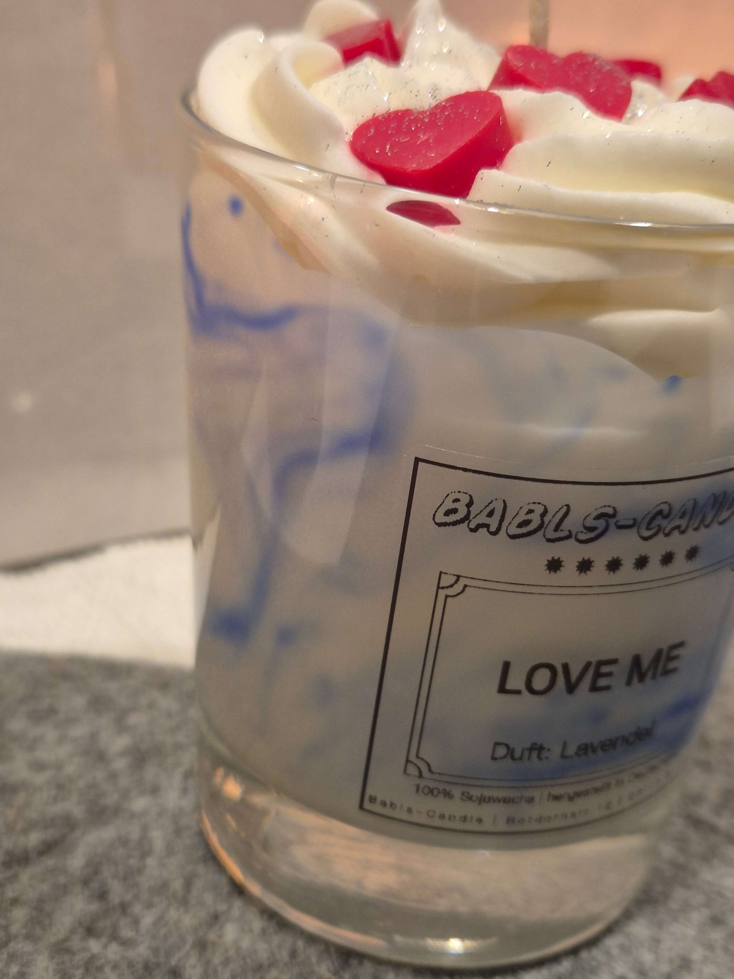 Love Me Lavender Candle Detailansicht Meditation Wellness
