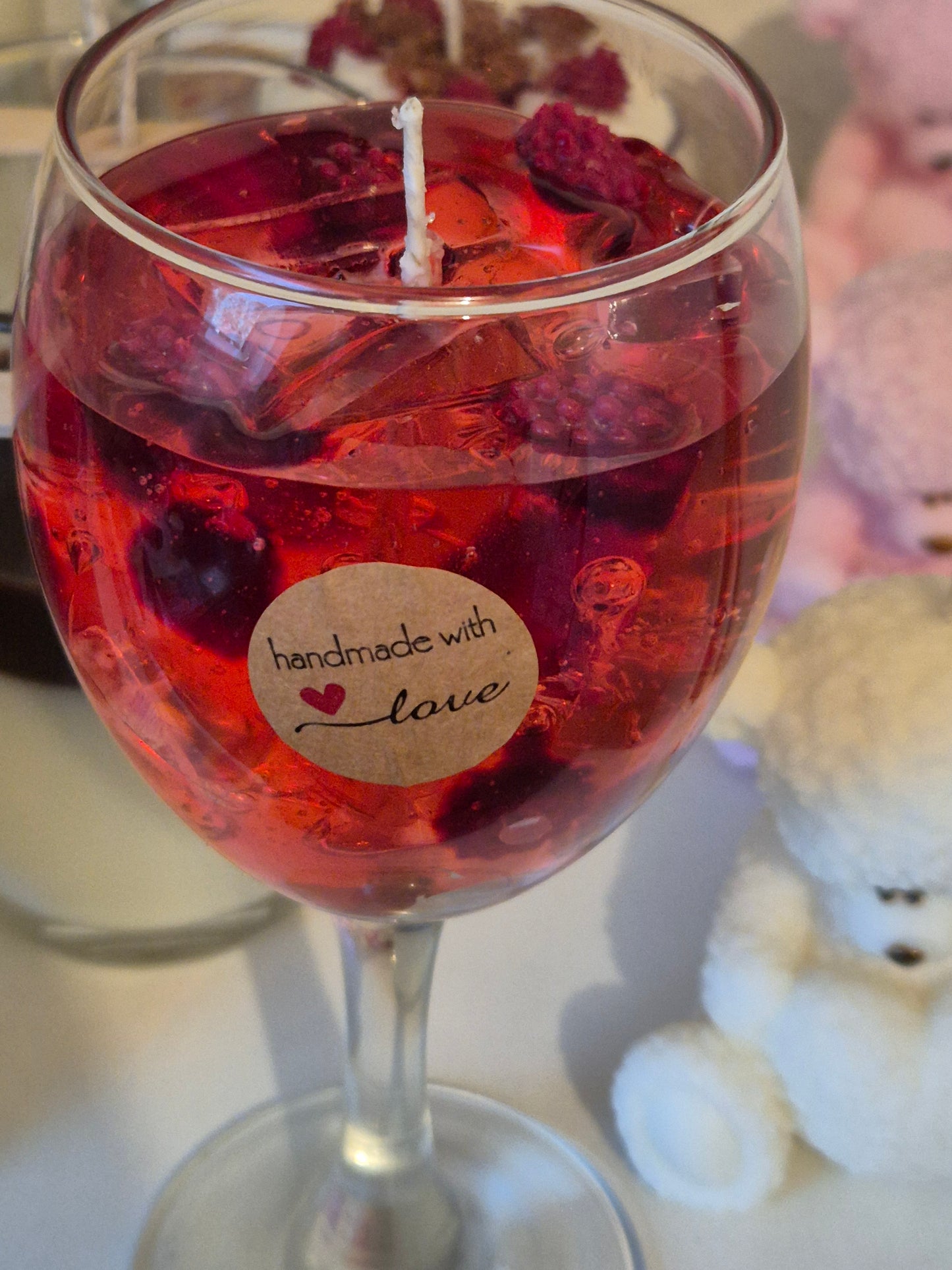 Lillet Kerze Nahaufnahme rosa Beeren handgemacht