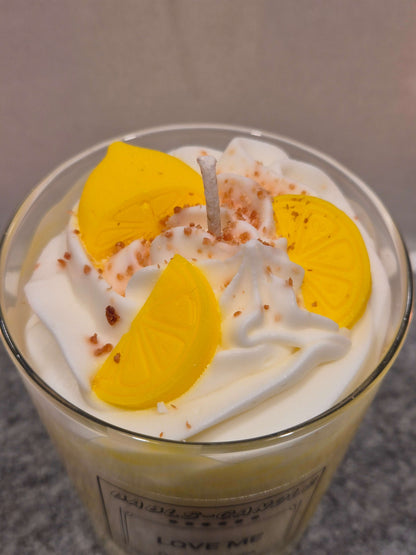 Citronella Kerze Nahaufnahme natürlicher Mückenschutz vegan