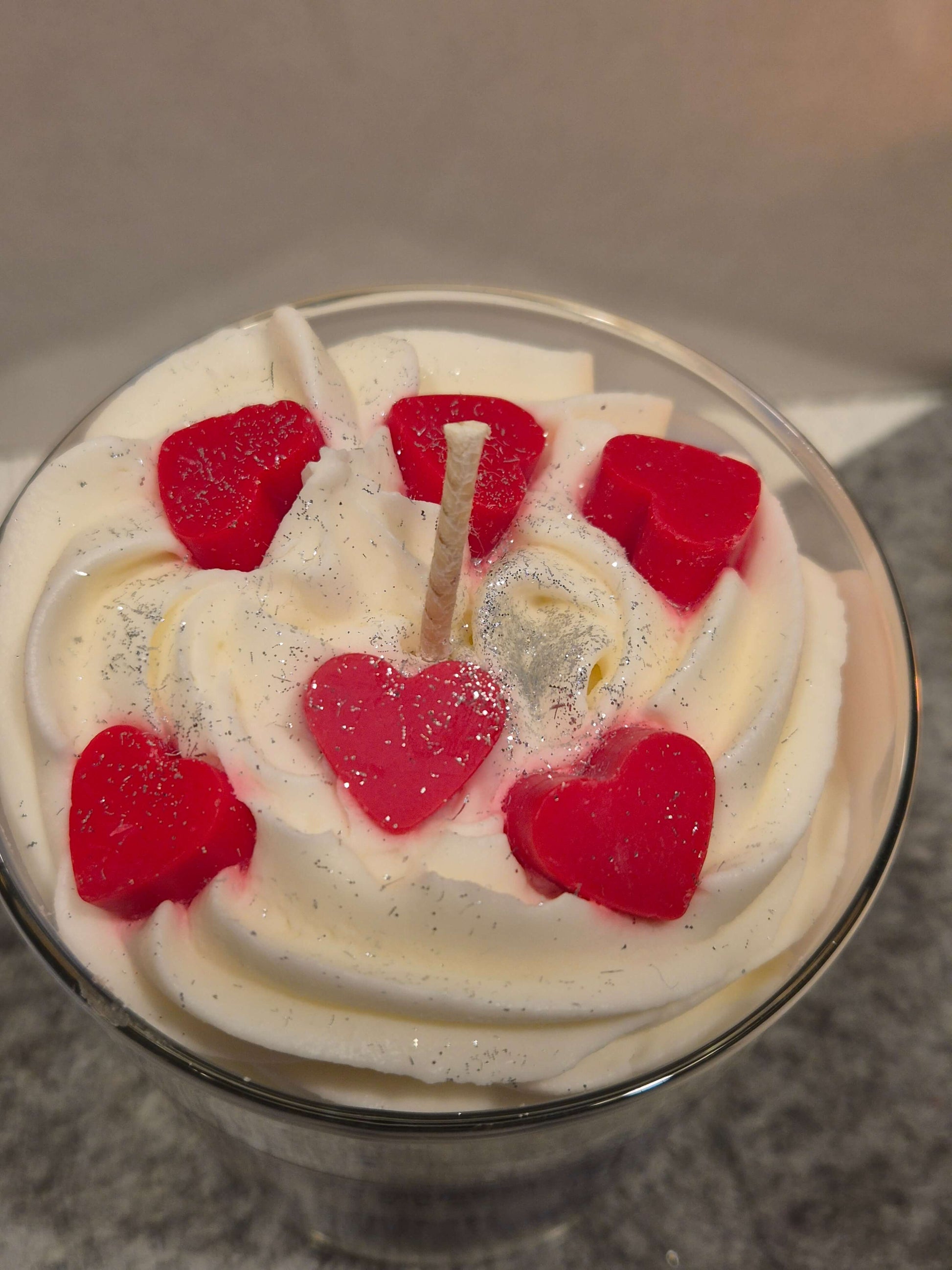 Lavendel Kerze Nahaufnahme beruhigender Duft vegan