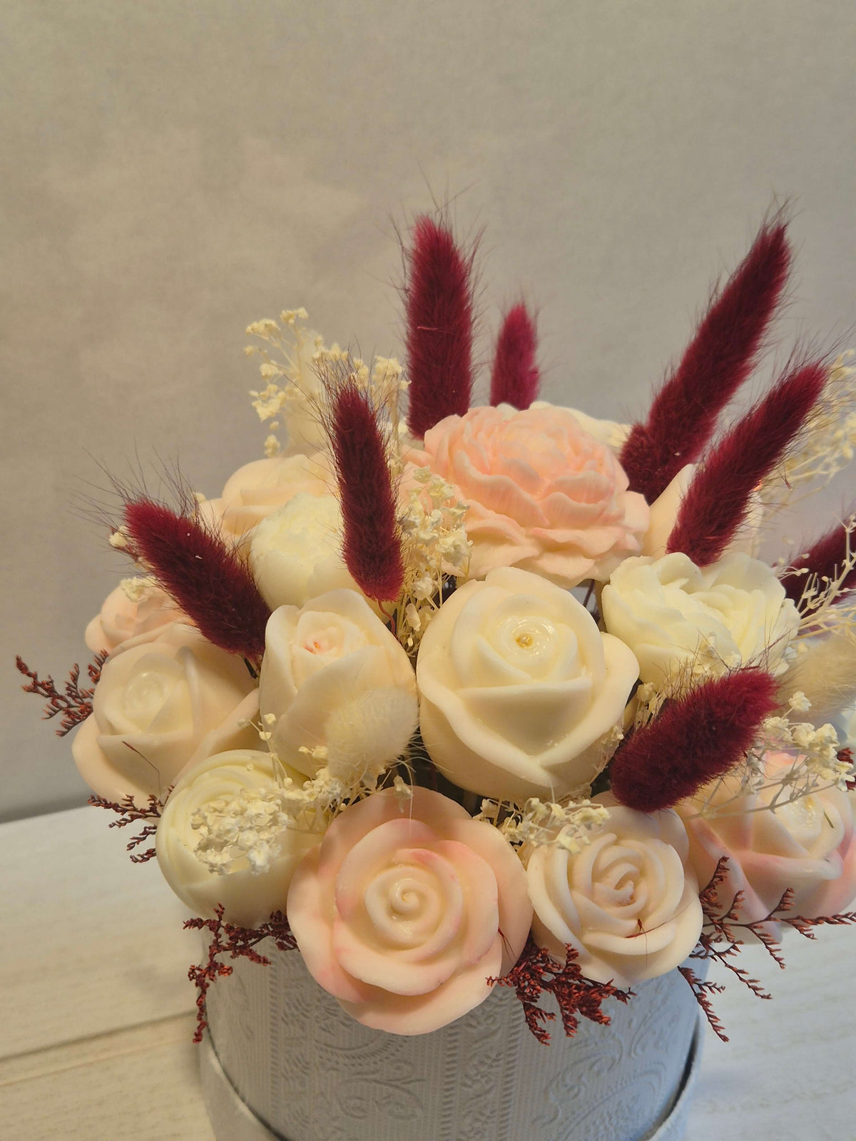 Blumenstrauß Rosa Seitenansicht – vegane Sojawachs Kerze handgegossen in Deutschland – Babls Candle
