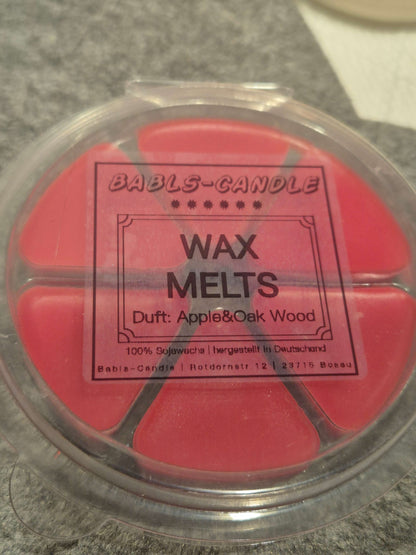 Rote Wax Melts aus Sojawachs - Nahaufnahme der Duftwachse