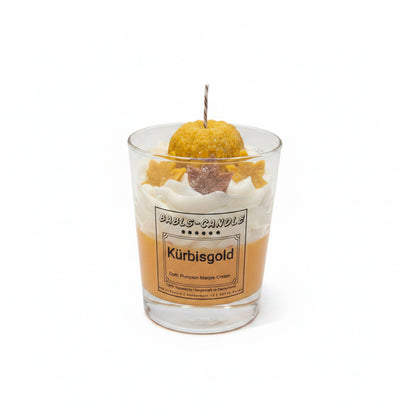 Kürbisgold Duftkerze aus Sojawachs von Babls-Candle mit Kürbis-Topping, Vorderansicht