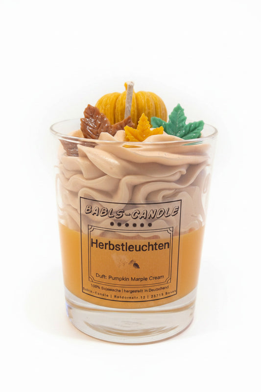 Herbstleuchten Sojawachs Kerze Frontansicht – Pumpkin Maple Duft mit Kürbis und Herbstblätter Deko, handgemacht von Babls-Candle