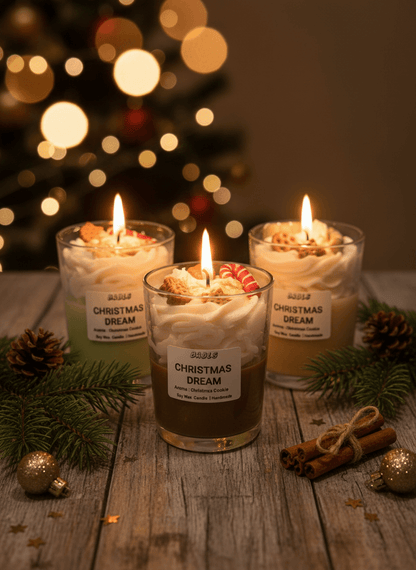 Weihnachtszauber 3er Set - Brennende Sojawachs-Kerzen mit Weihnachtsdeko, handgefertigt in Deutschland
